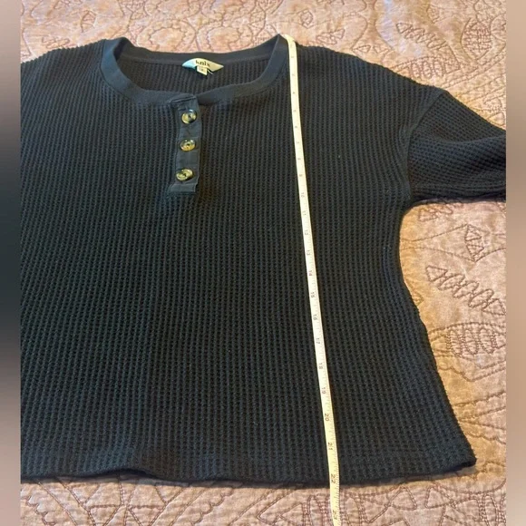 Black Knix waffle Henley in black, medium - Picture 5 of 7
